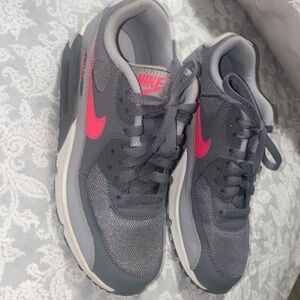 Nike 2015 Pink and Gray Nike Air Max Shoes Size 6.5 youth